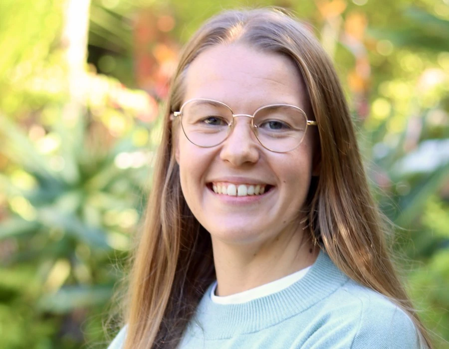 Portret van Robyn Derwin, klinisch psycholoog bij afkickkliniek Zuid-Afrika.