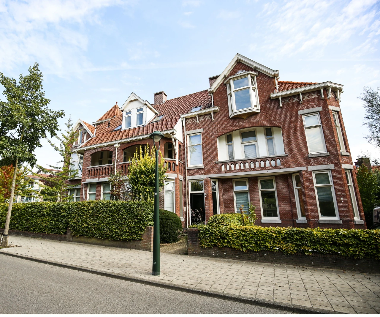 Ons hoofdkantoor Eindhoven in karakteristiek herenhuis.