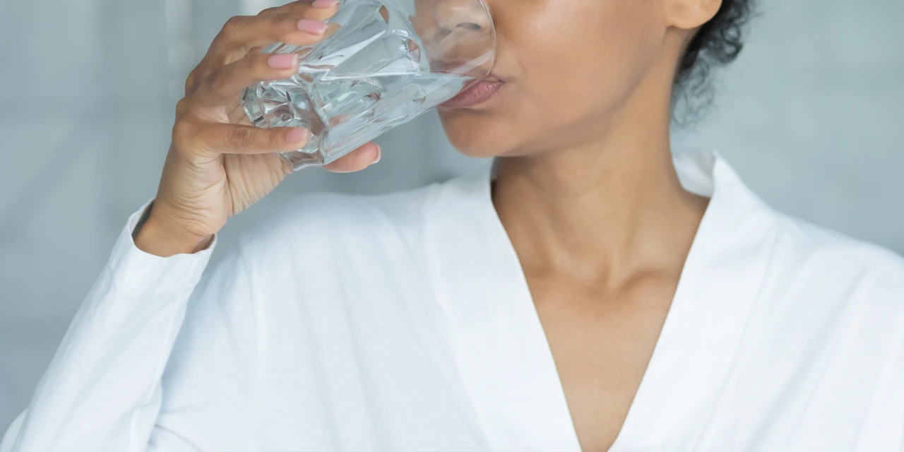 woman-drinking-water-hydration-detox