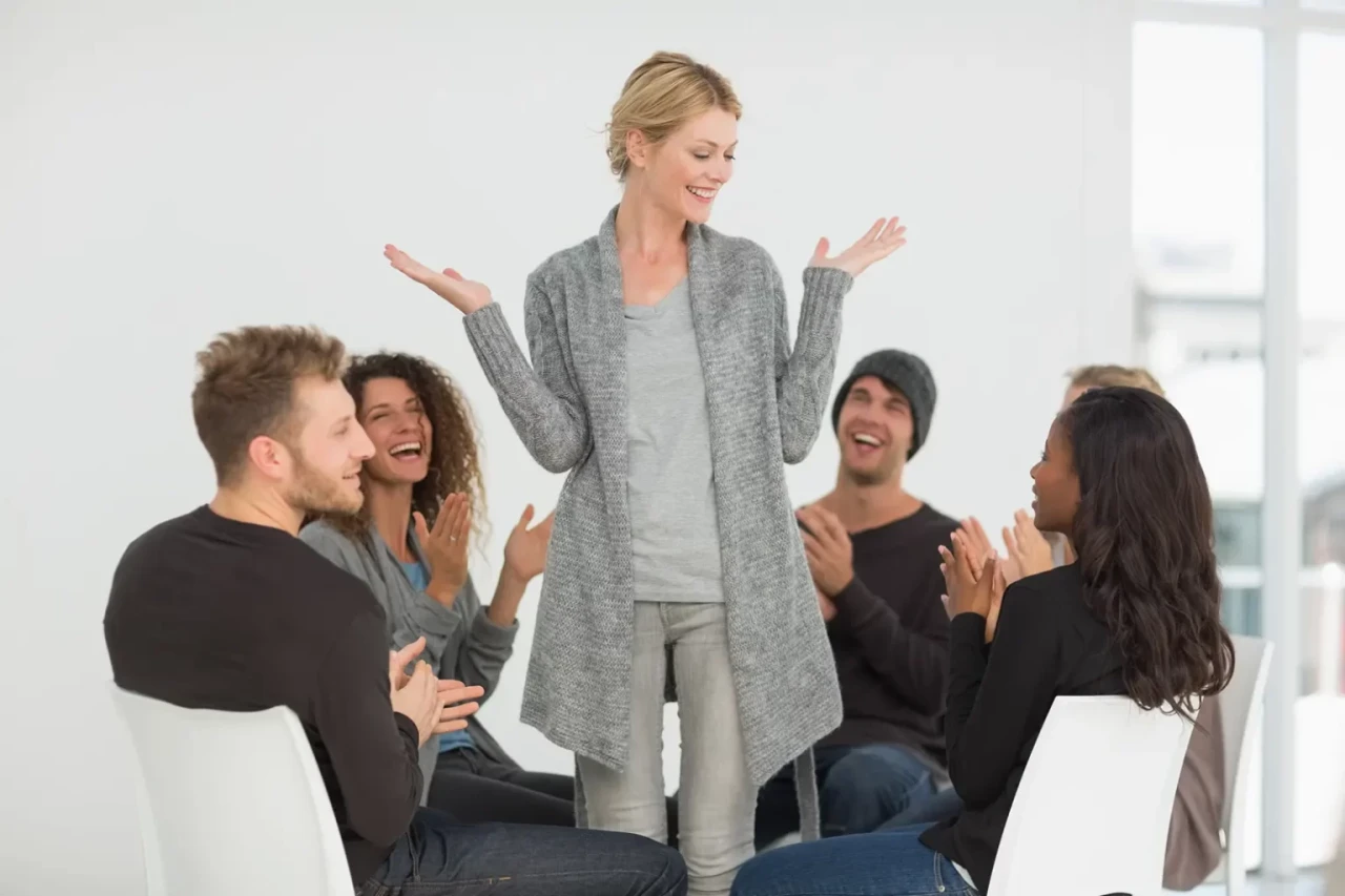 happy-clapping-people happy-clapping-people