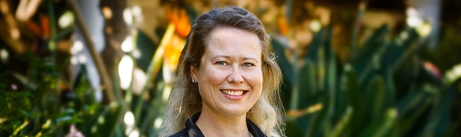 Portret van Luzette Ferraira, maatschappelijk werker bij afkickkliniek Zuid-Afrika.